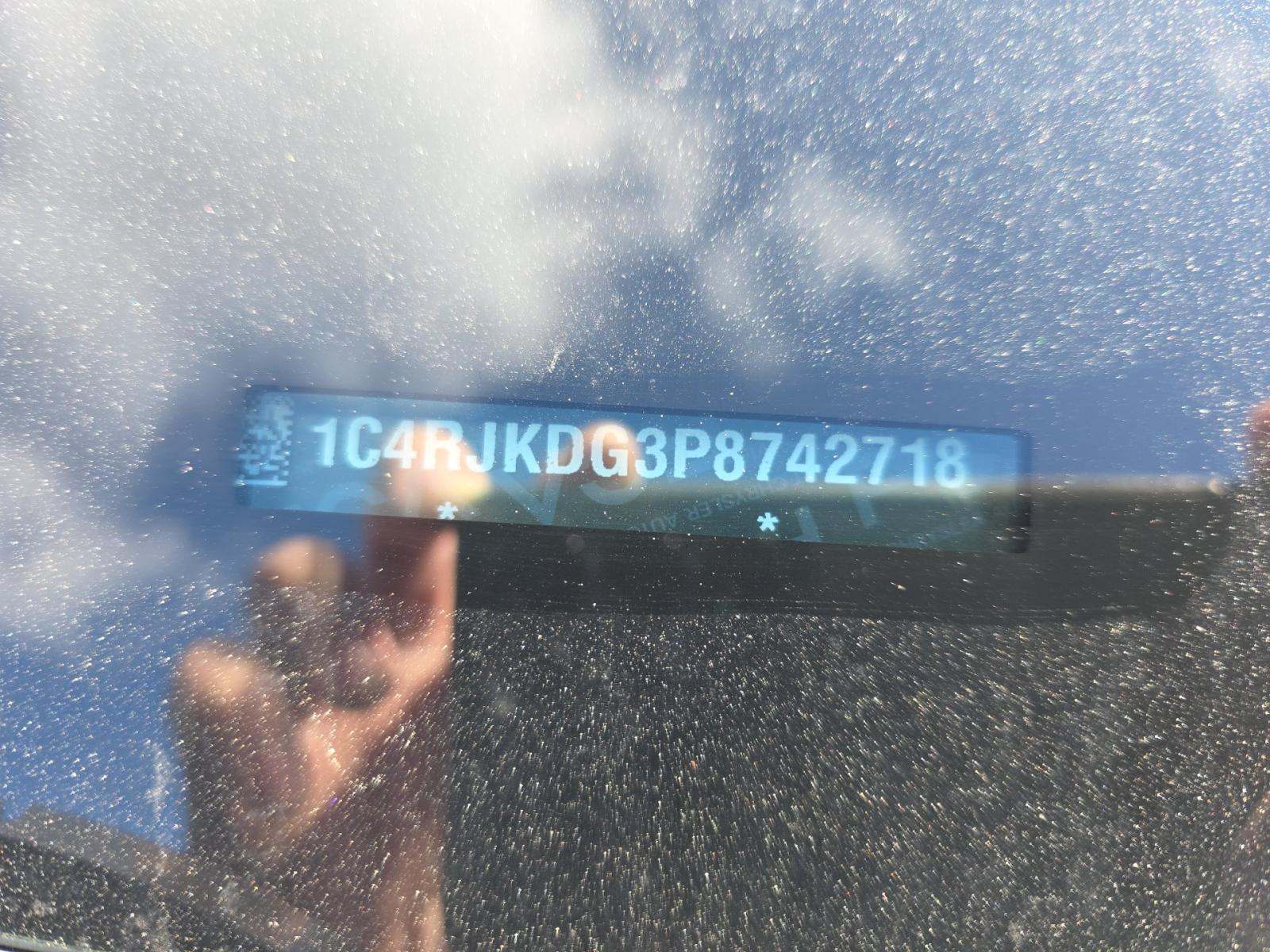 JEEP GRAND CHEROKEE - 1