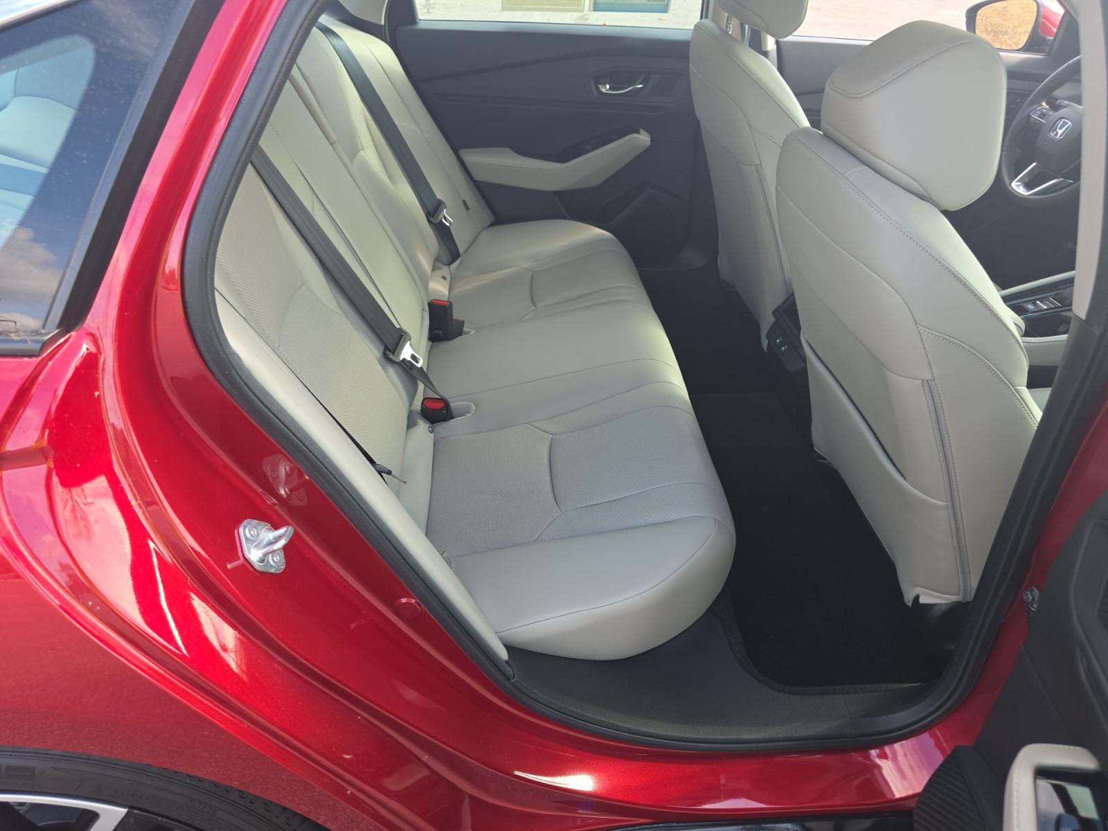 2023 Honda Accord Hybrid Touring FWD