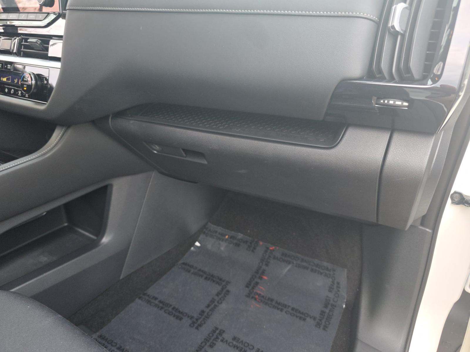 2025 Nissan Pathfinder SV FWD