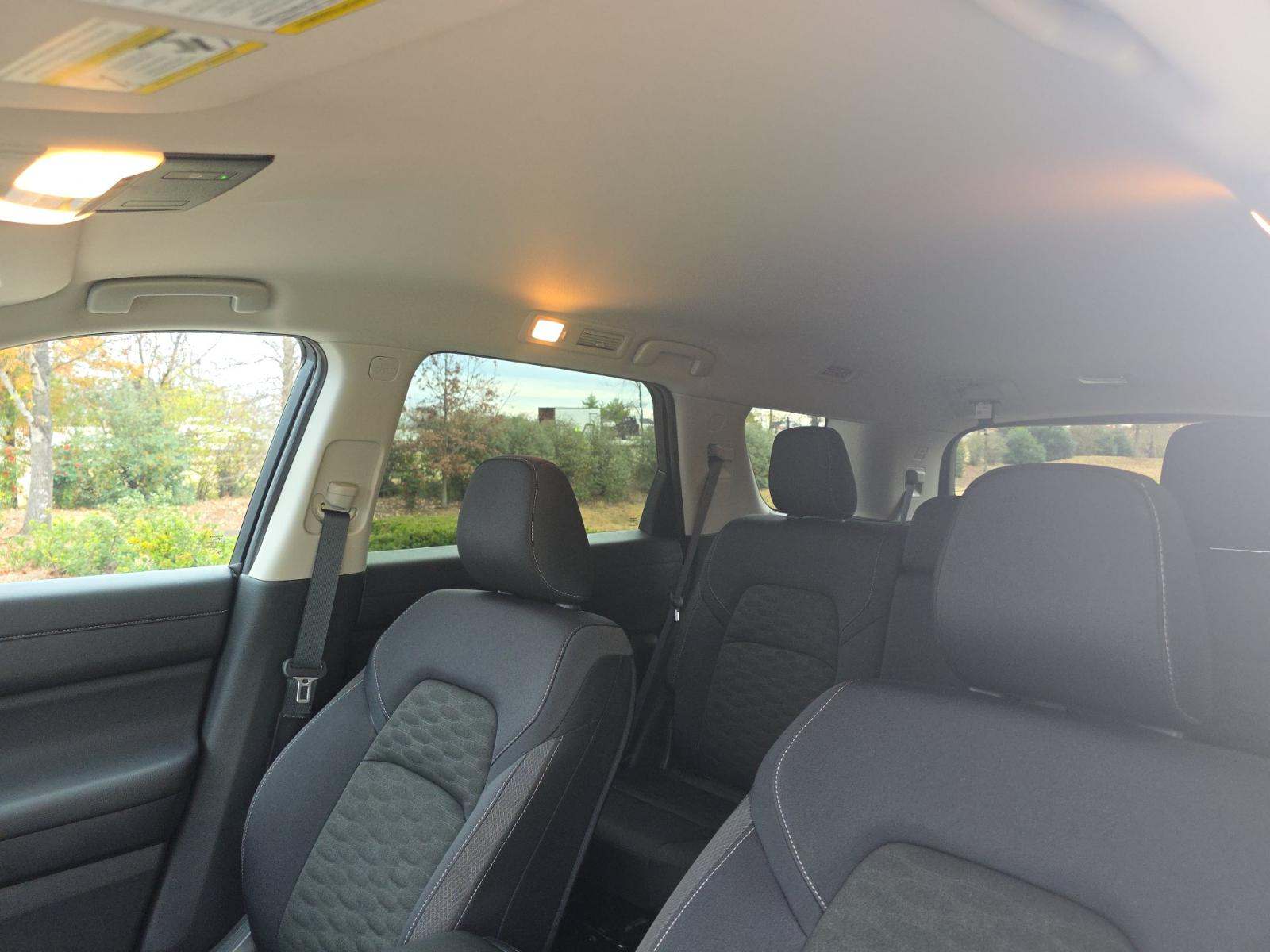 2025 Nissan Pathfinder SV FWD