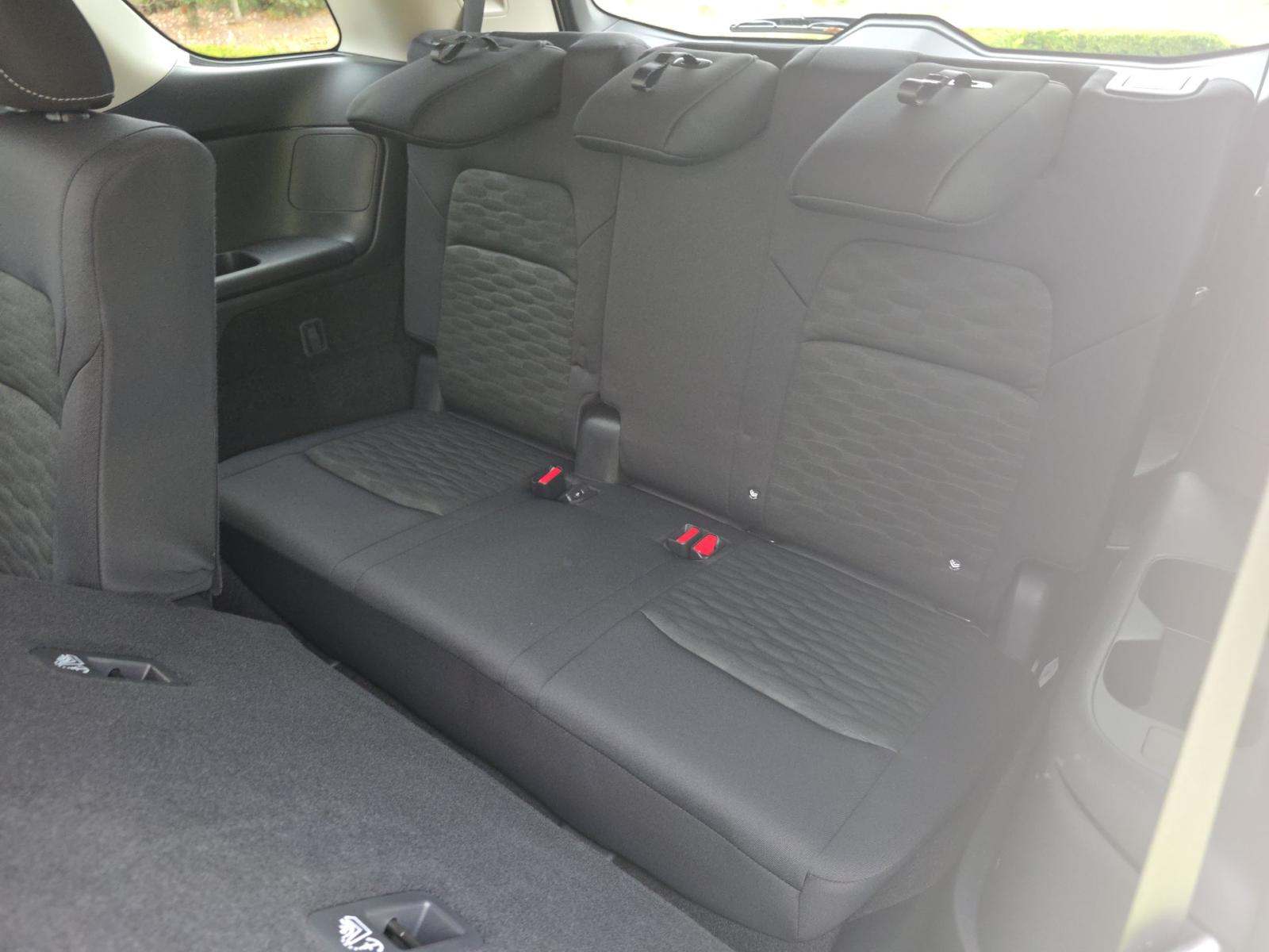 2025 Nissan Pathfinder SV FWD