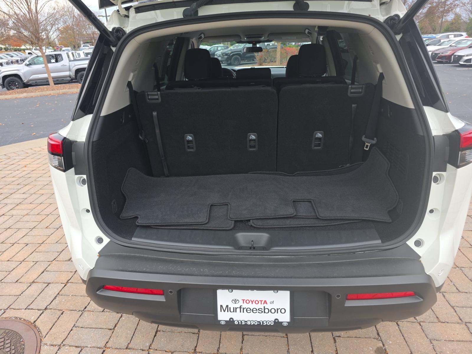 2025 Nissan Pathfinder SV FWD