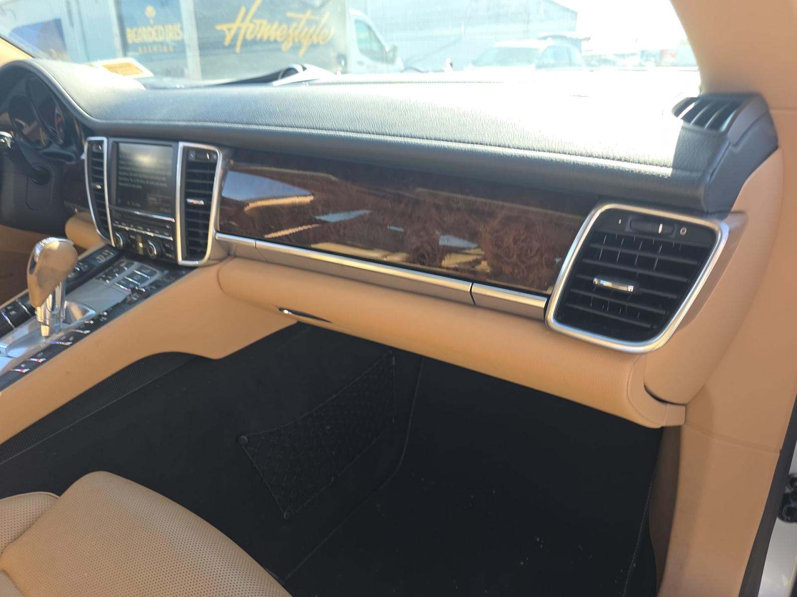 2015 Porsche Panamera 4 AWD