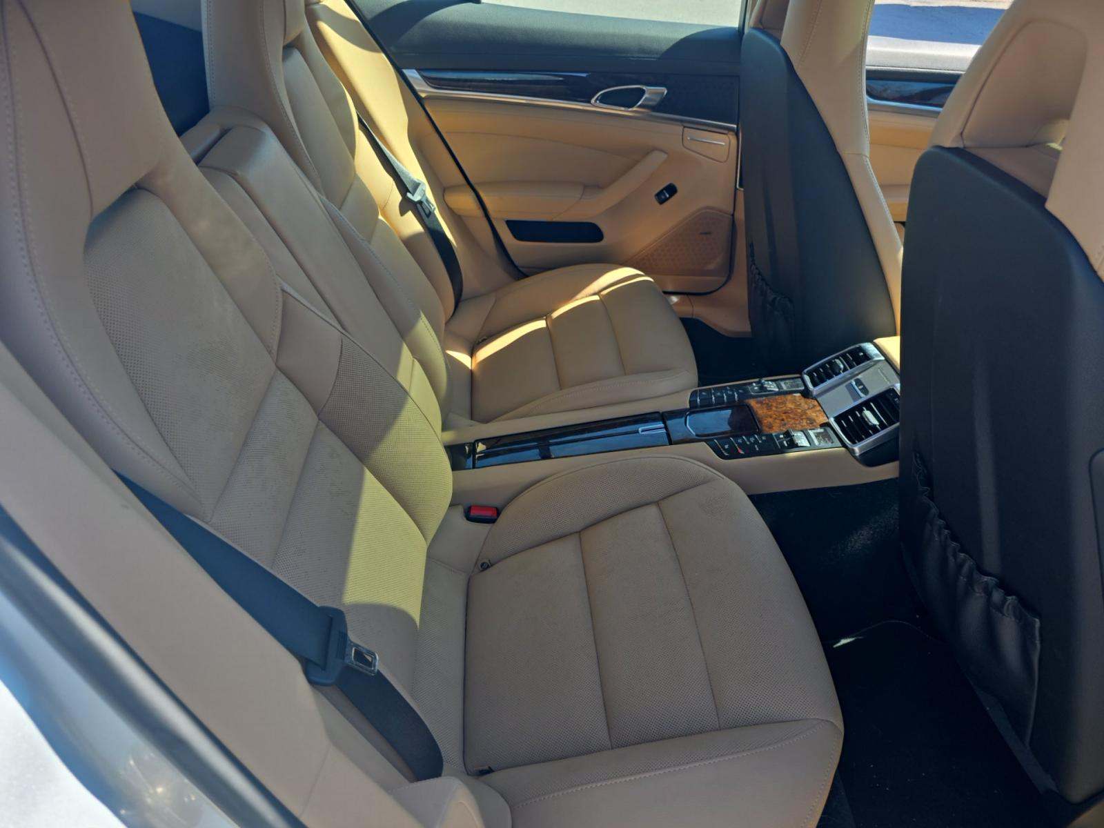 2015 Porsche Panamera 4 AWD