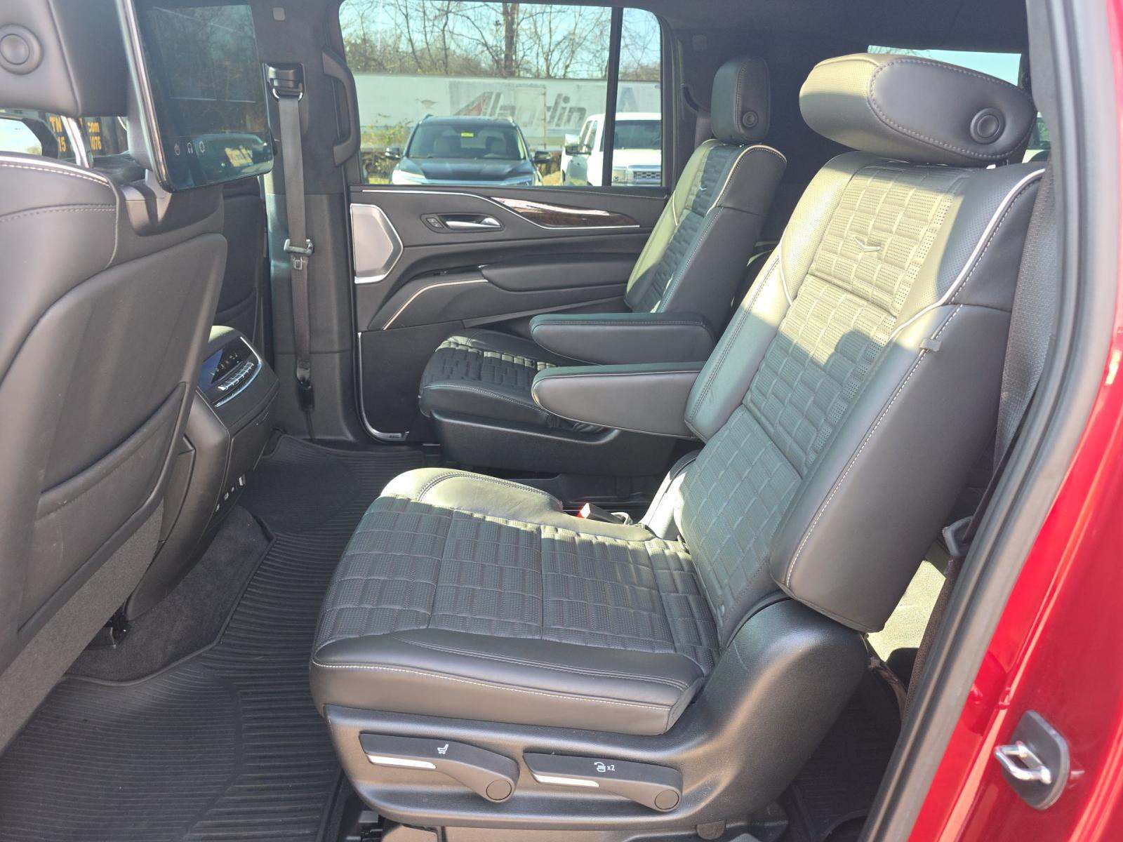 2023 Cadillac Escalade ESV Sport Platinum AWD