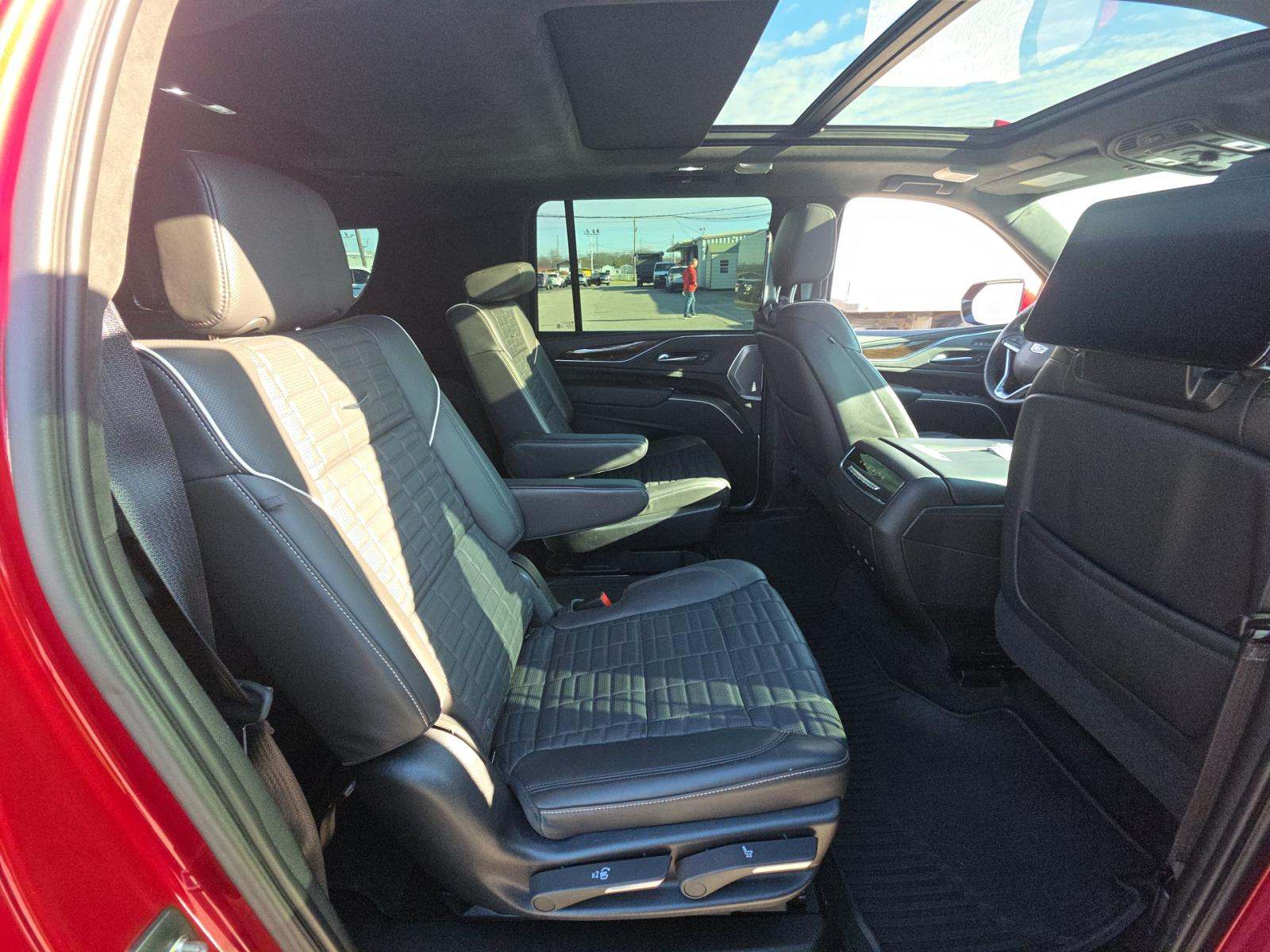 2023 Cadillac Escalade ESV Sport Platinum AWD