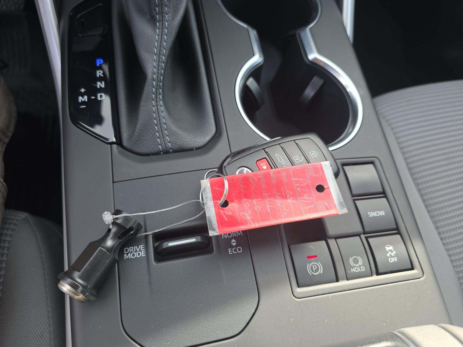 2024 Toyota Highlander LE FWD