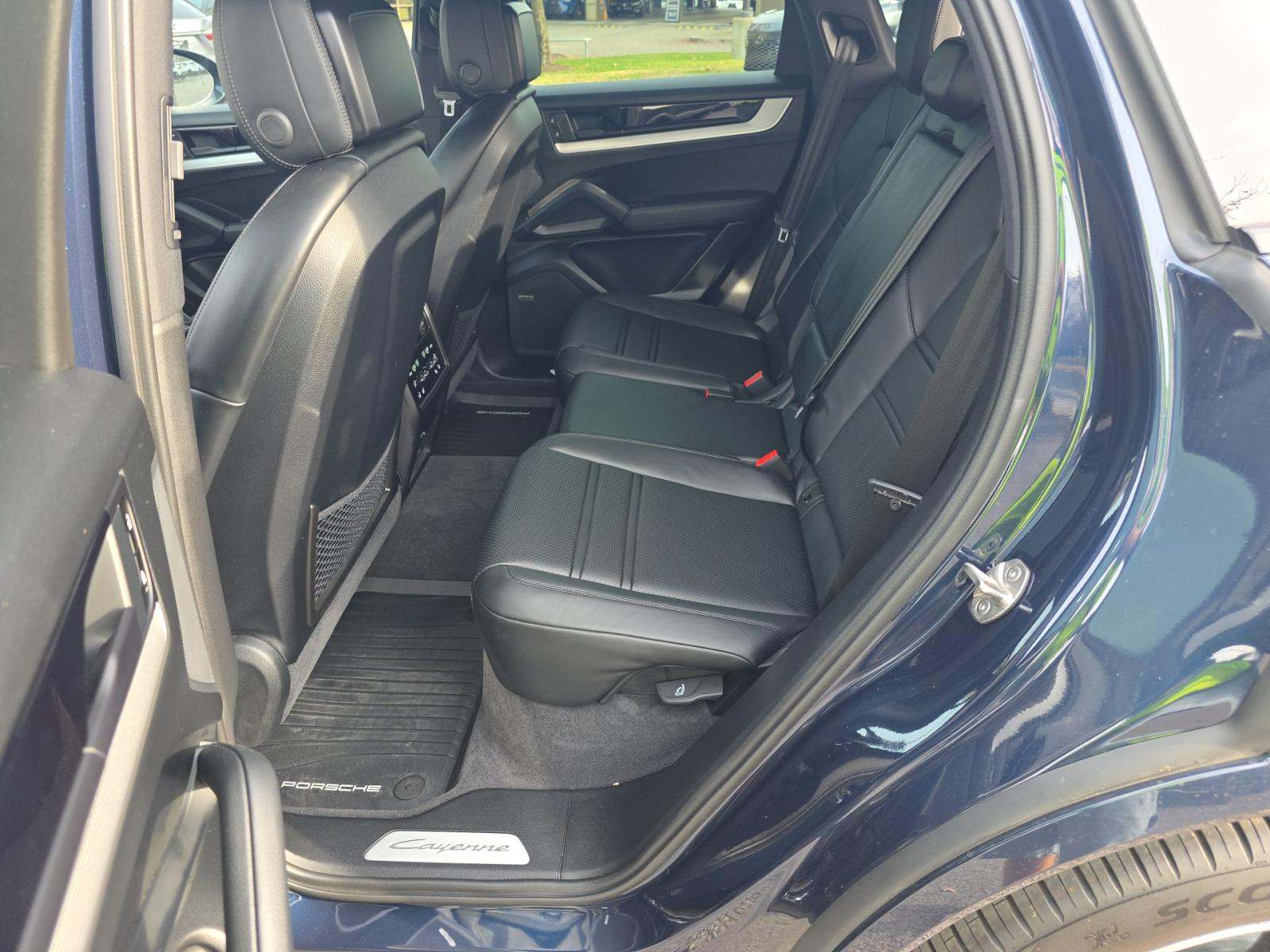 2024 Porsche Cayenne Base AWD