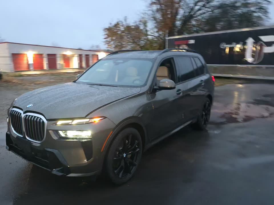 2023 BMW X7 xDrive40i AWD