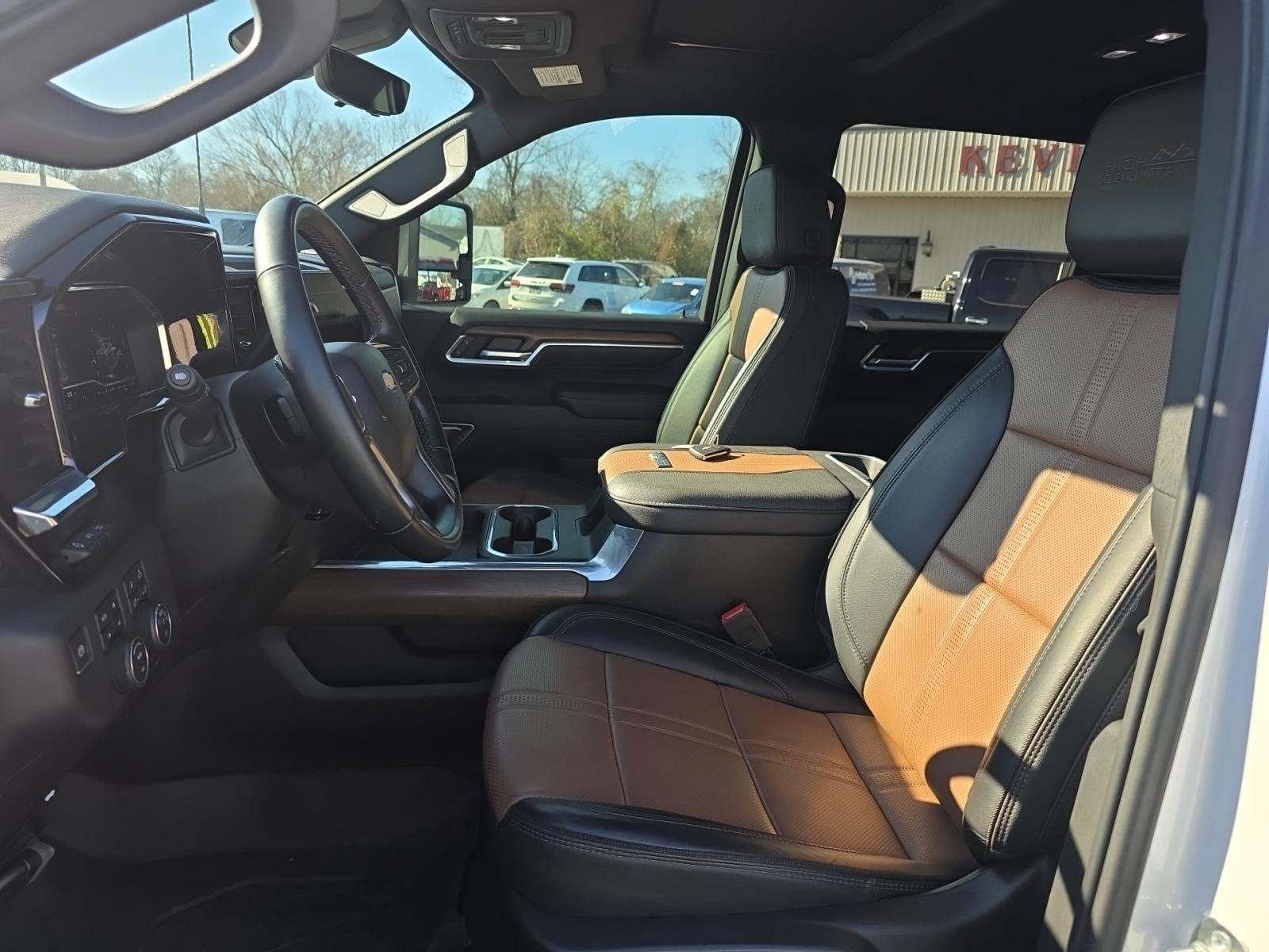 2024 Chevrolet Silverado 3500HD High Country AWD