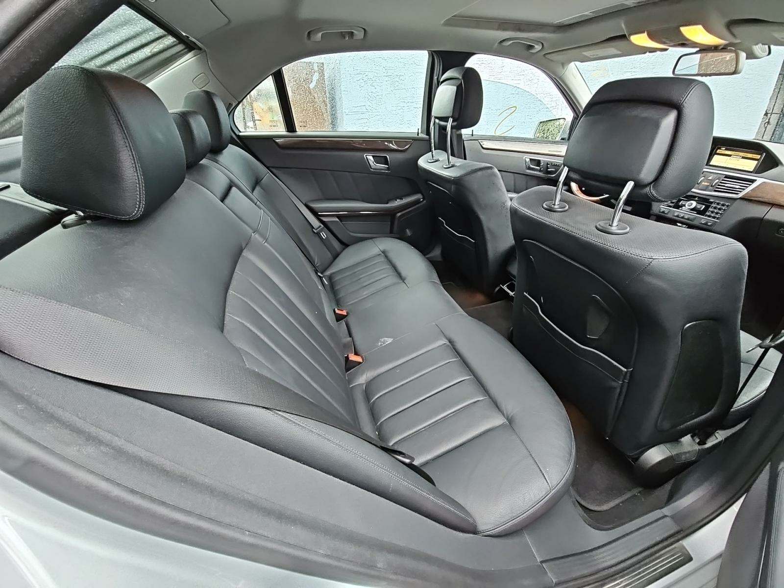 Mercedes-Benz E 550 4MATIC Sedan снимка Mercedes-Benz E 550 4MATIC Sedan