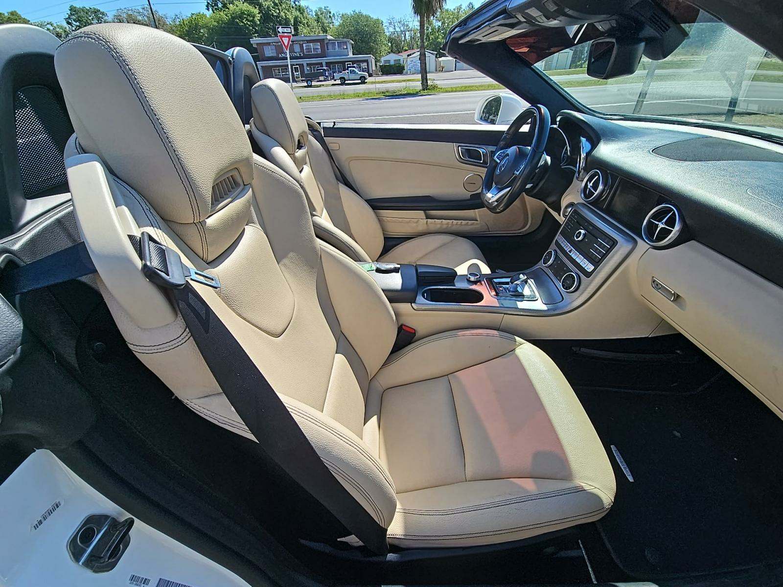 2018 Mercedes-Benz SLC SLC 300 RWD