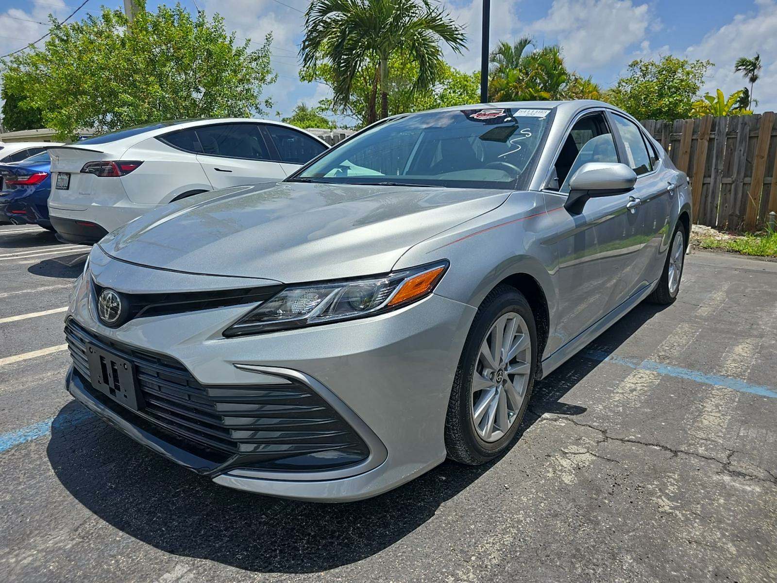 2022 Toyota Camry LE FWD
