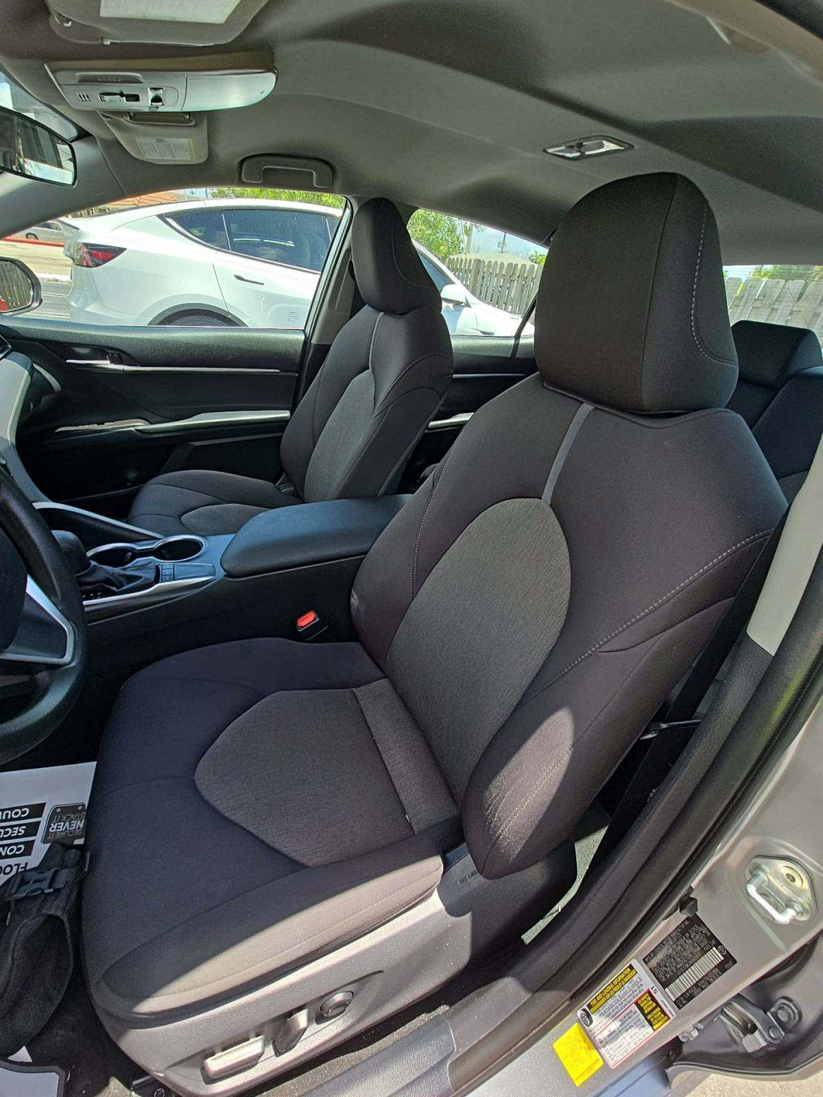 2022 Toyota Camry LE FWD