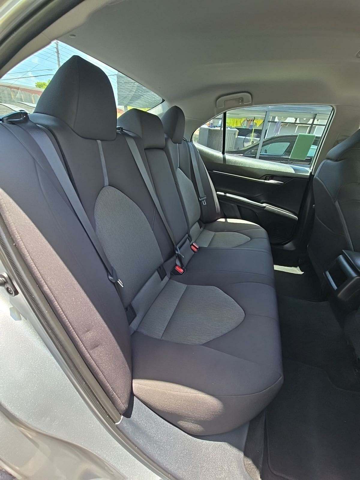 2022 Toyota Camry LE FWD