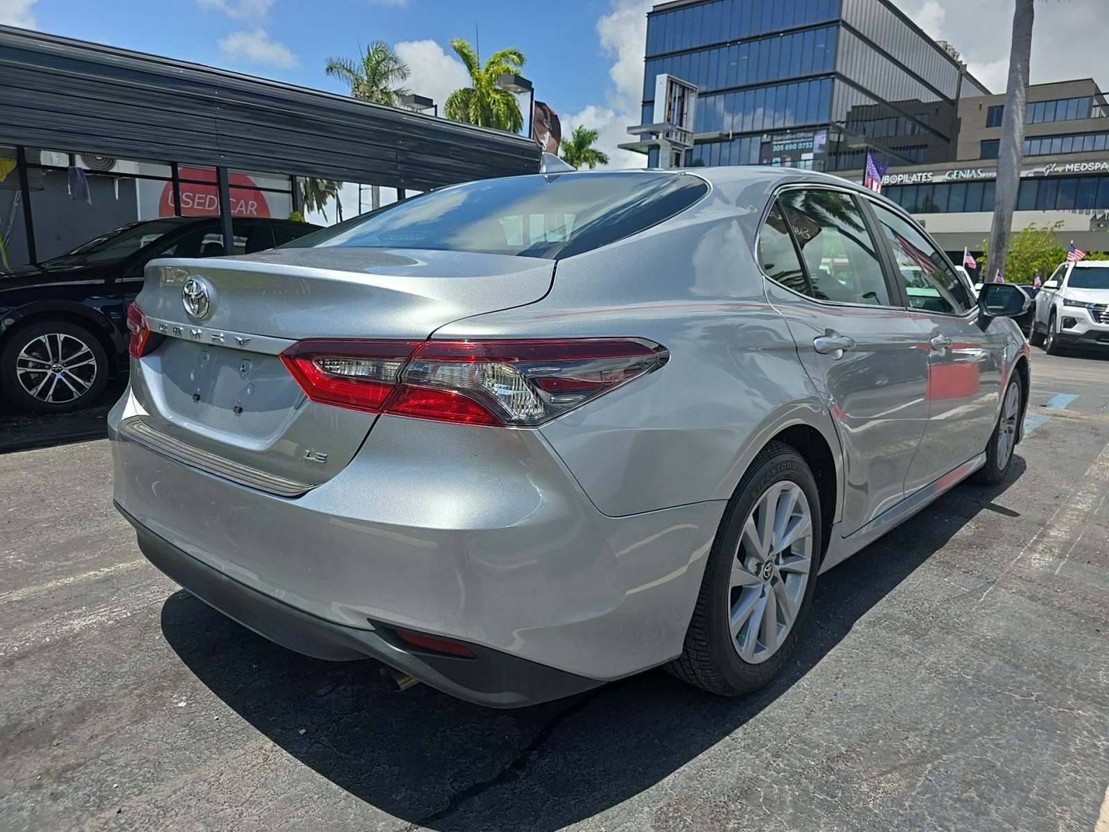 2022 Toyota Camry LE FWD