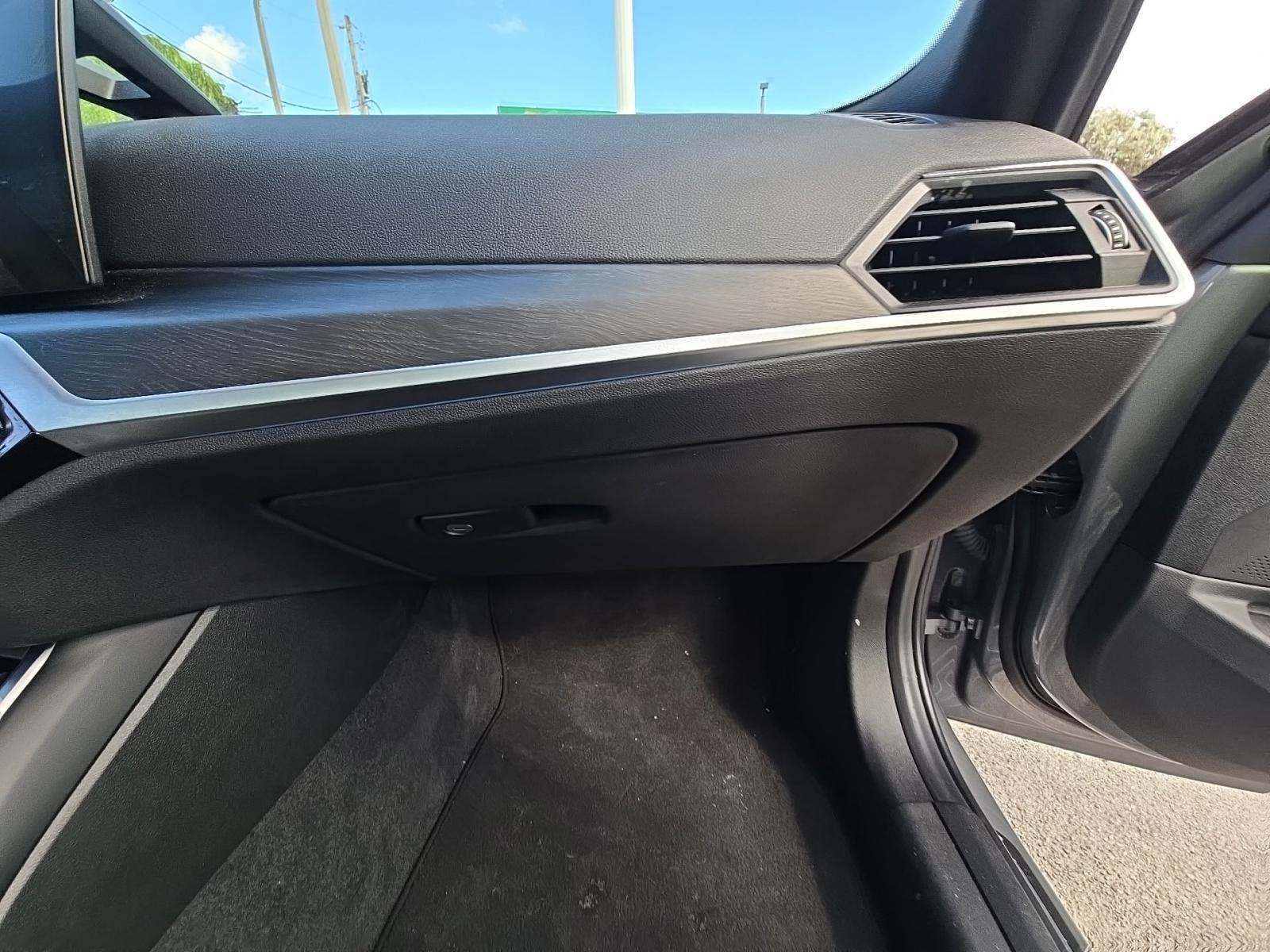 2024 BMW 3 Series 330i xDrive AWD