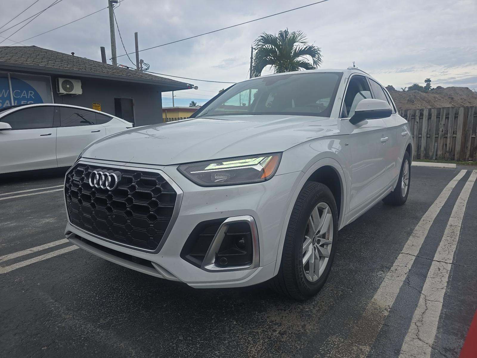 2022 Audi Q5 S line Premium