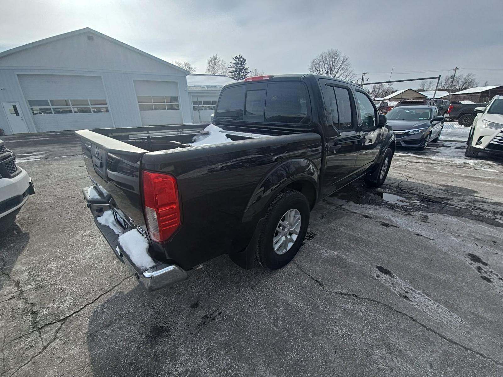 NISSAN FRONTIER - 3