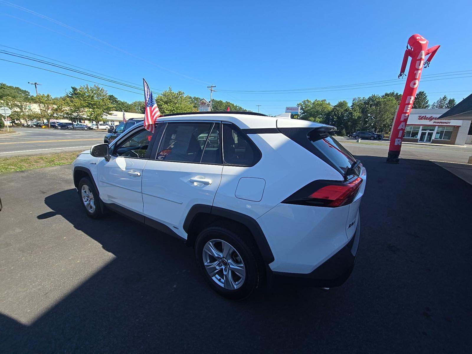 2021 Toyota RAV4 Hybrid XLE AWD