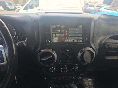 JEEP UNLIMITED SPORT FREEDOM EDITION - 10