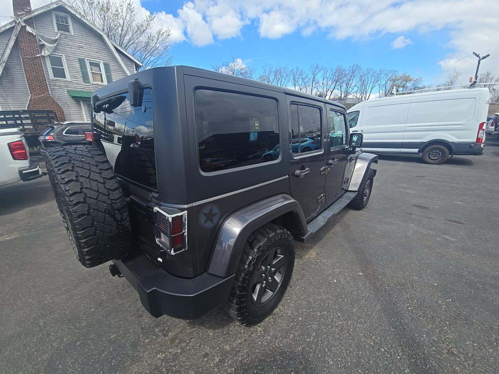 JEEP UNLIMITED SPORT FREEDOM EDITION - 3