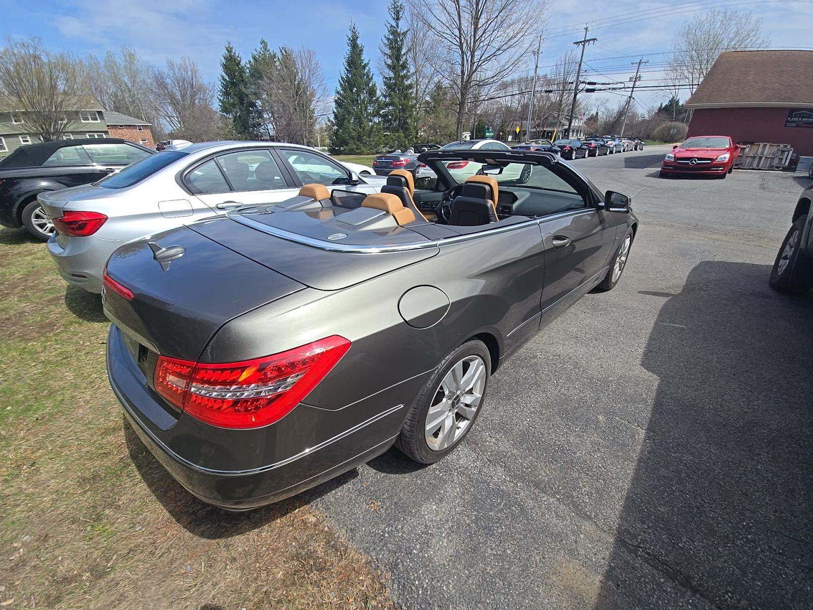 MERCEDES-BENZ E-CLASS - 3