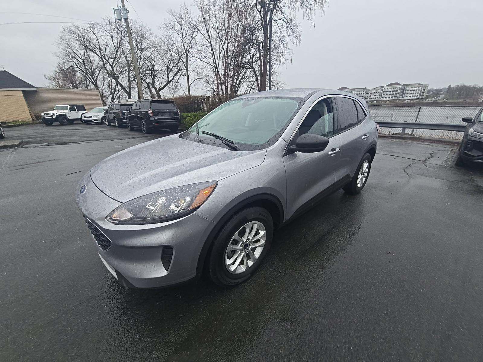 FORD ESCAPE - 1