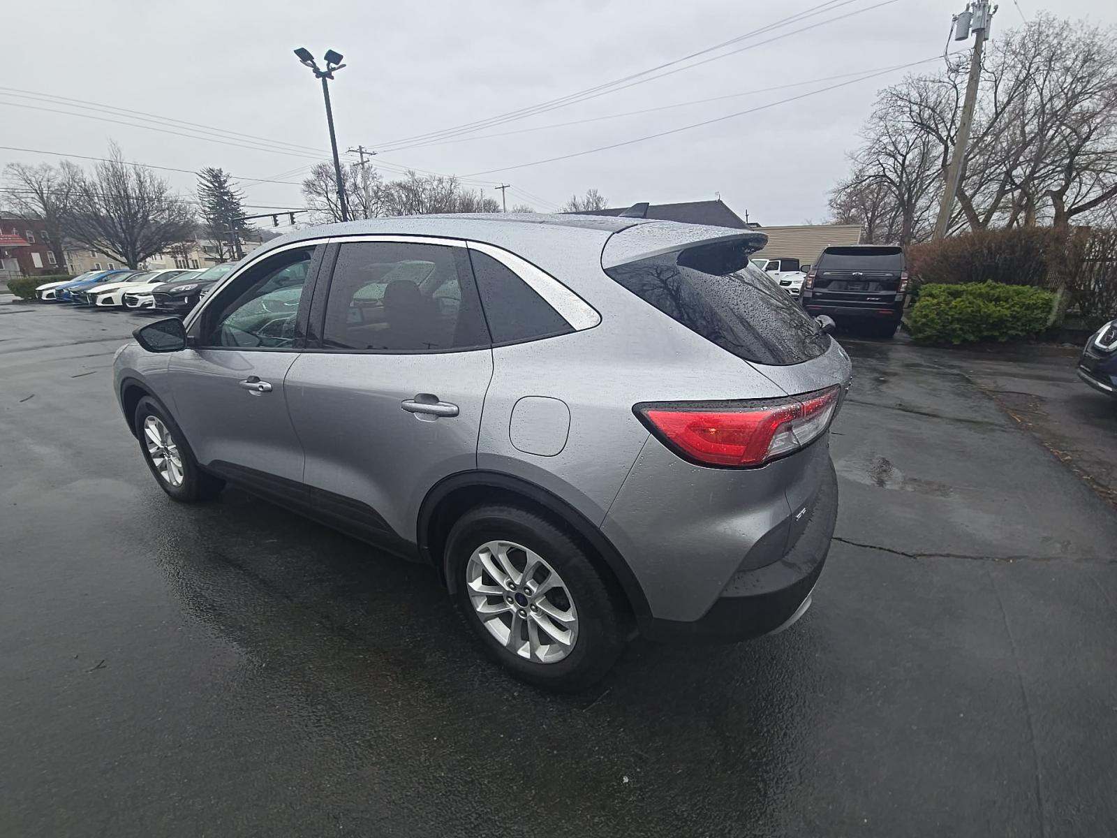 FORD ESCAPE - 2