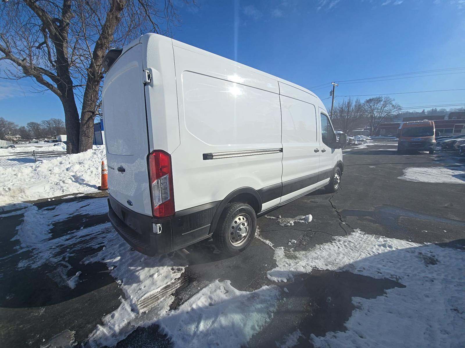 FORD TRANSIT 250 - 3