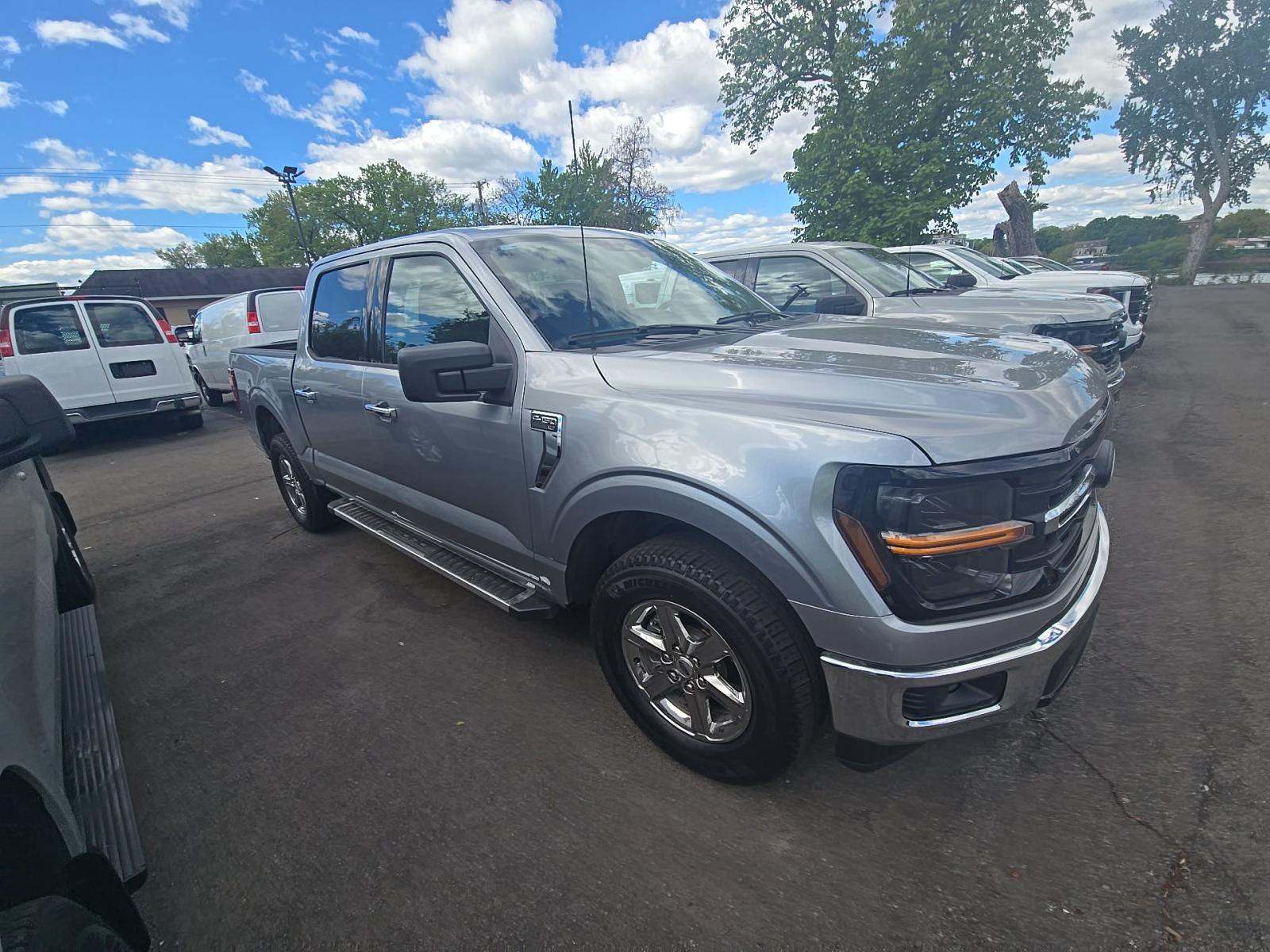 2025 Ford F-150 XLT AWD