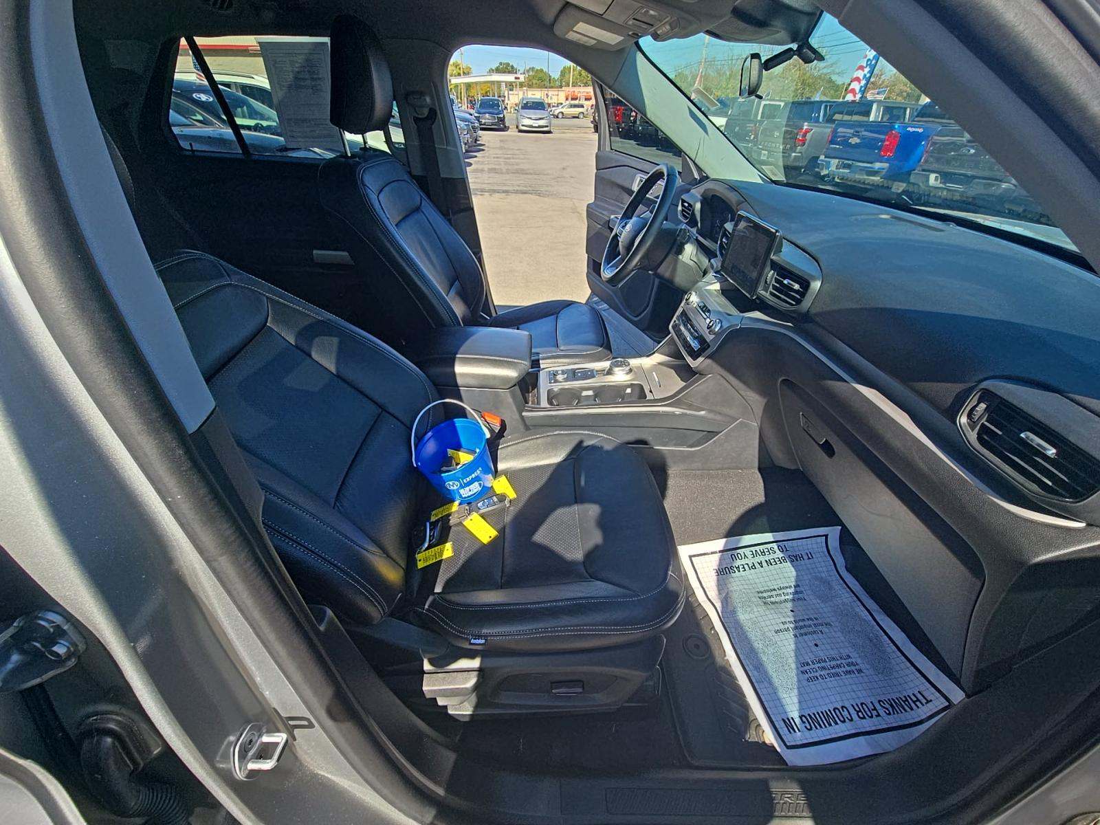 2022 Ford Explorer XLT AWD