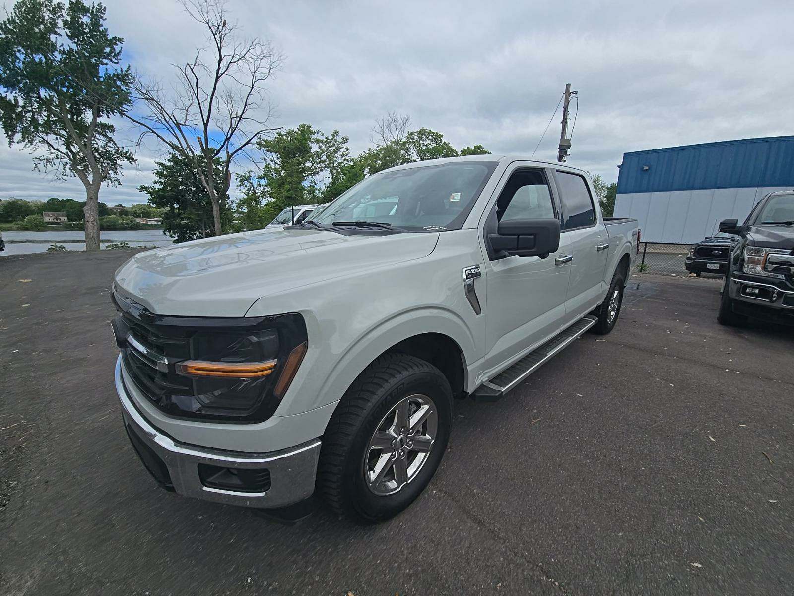 2024 Ford F-150 XLT AWD