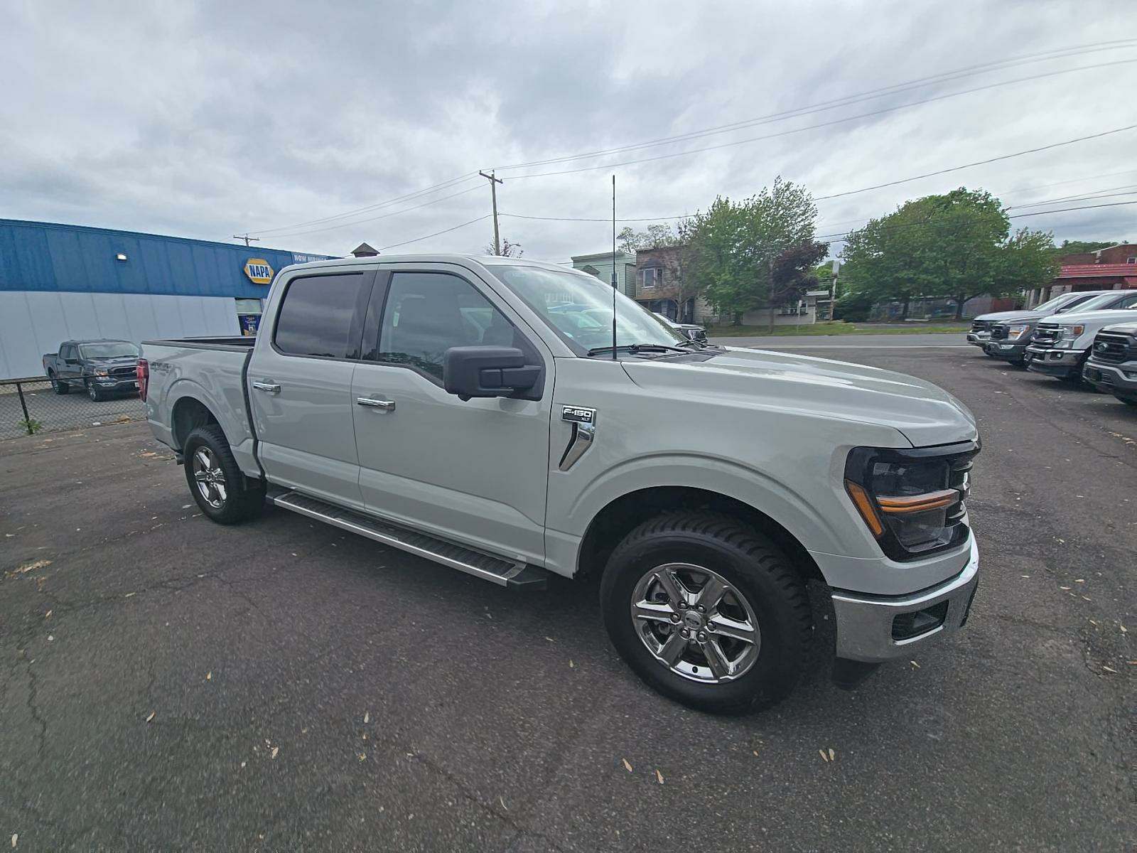 2024 Ford F-150 XLT AWD