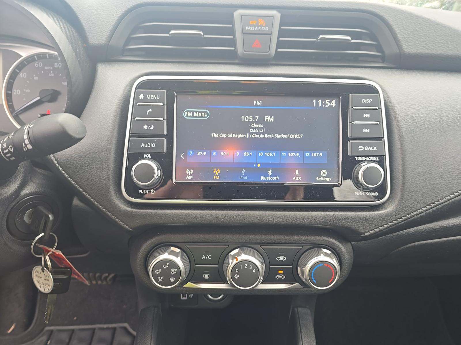 NISSAN VERSA - 10
