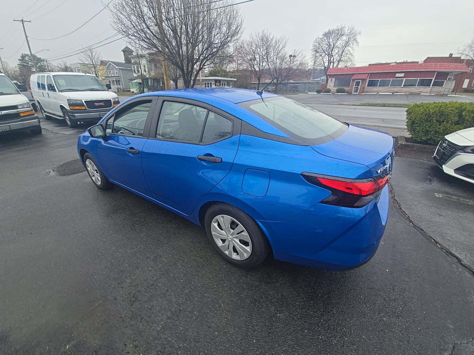 NISSAN VERSA - 2