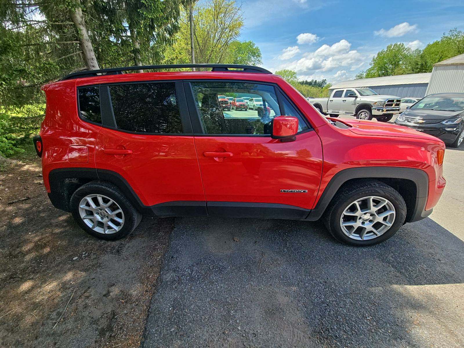 2019 Jeep Renegade Latitude FWD