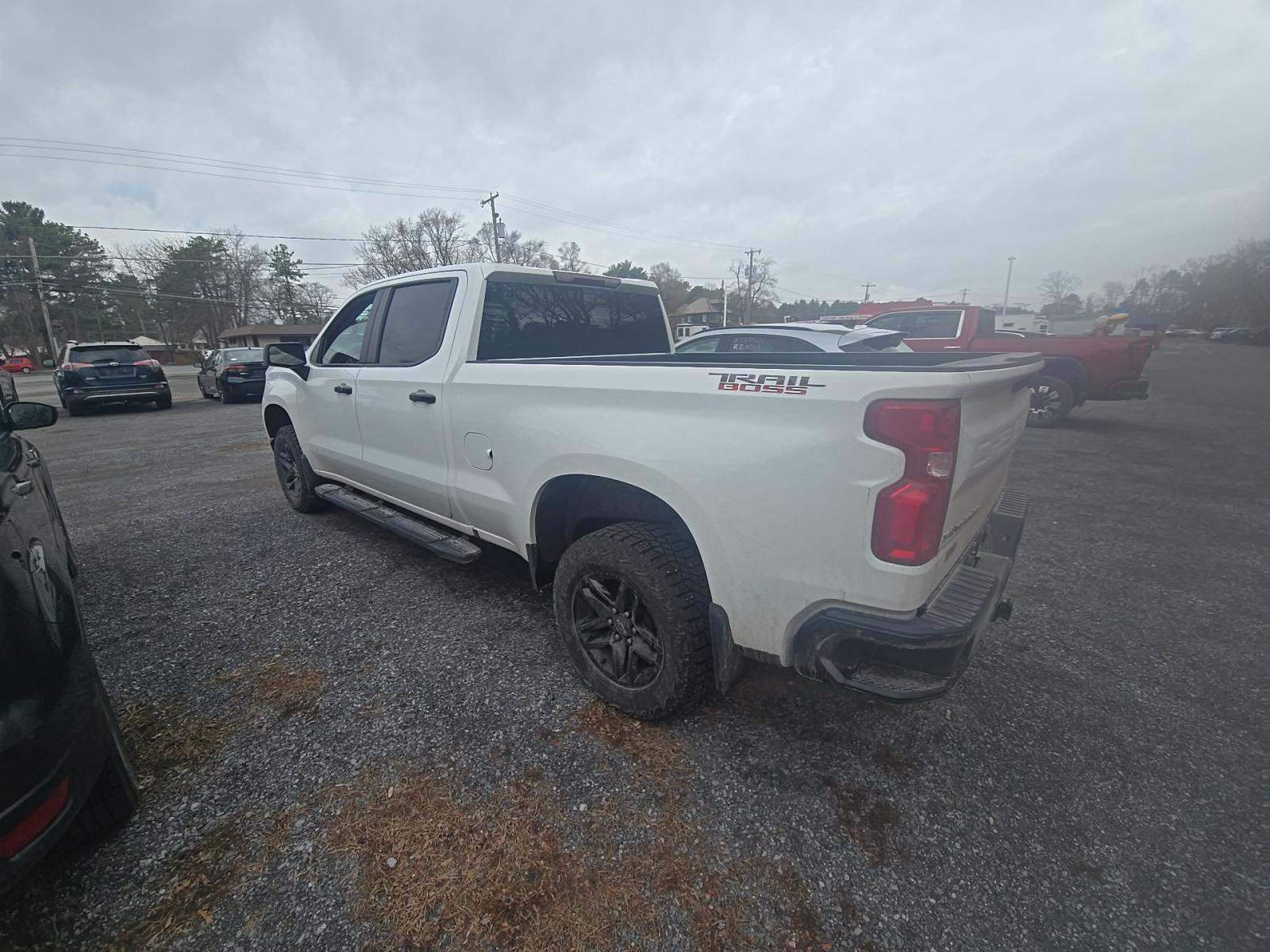 CHEVROLET SILVERADO - 2