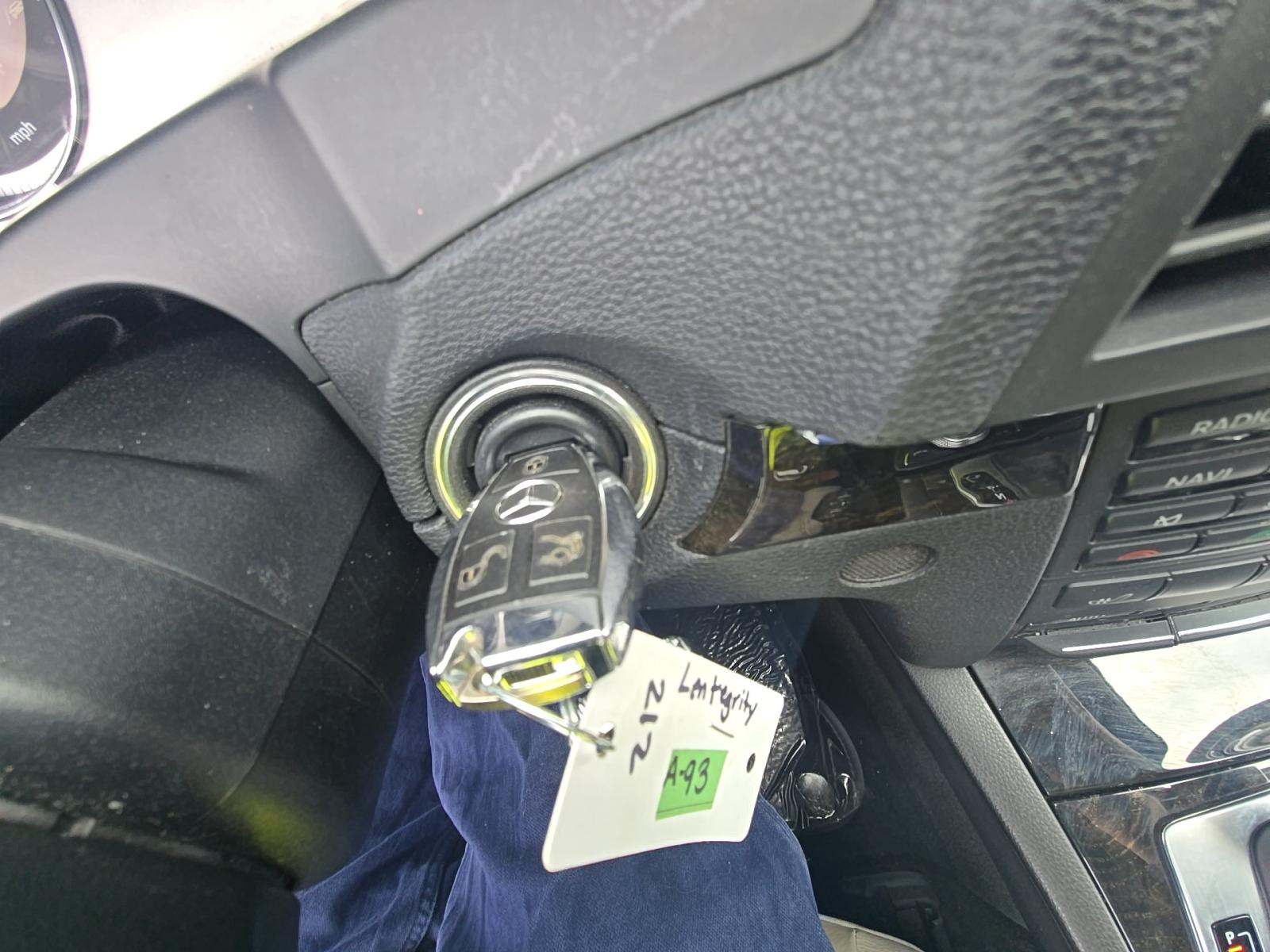 MERCEDES-BENZ E-CLASS - 8