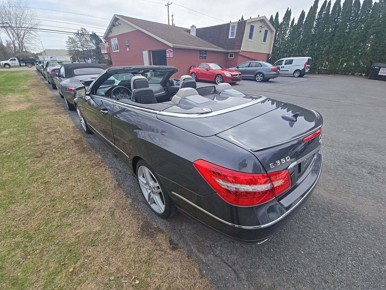 MERCEDES-BENZ E-CLASS - 2