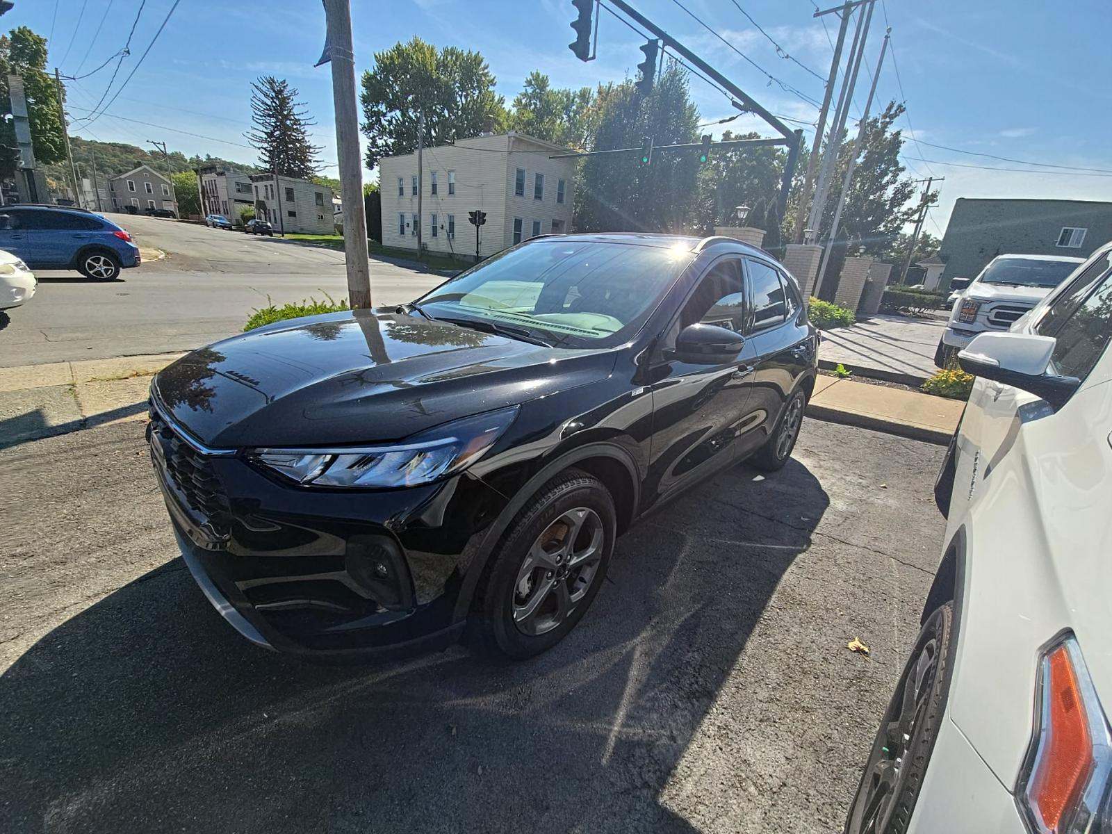 2025 Ford Escape ST-Line Select AWD