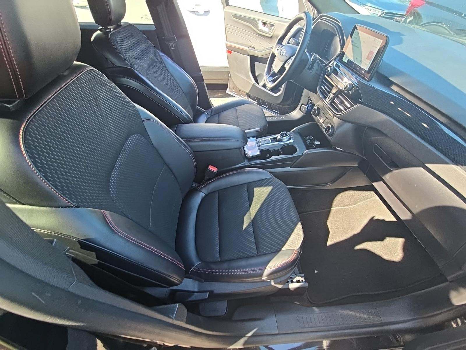 2025 Ford Escape ST-Line Select AWD