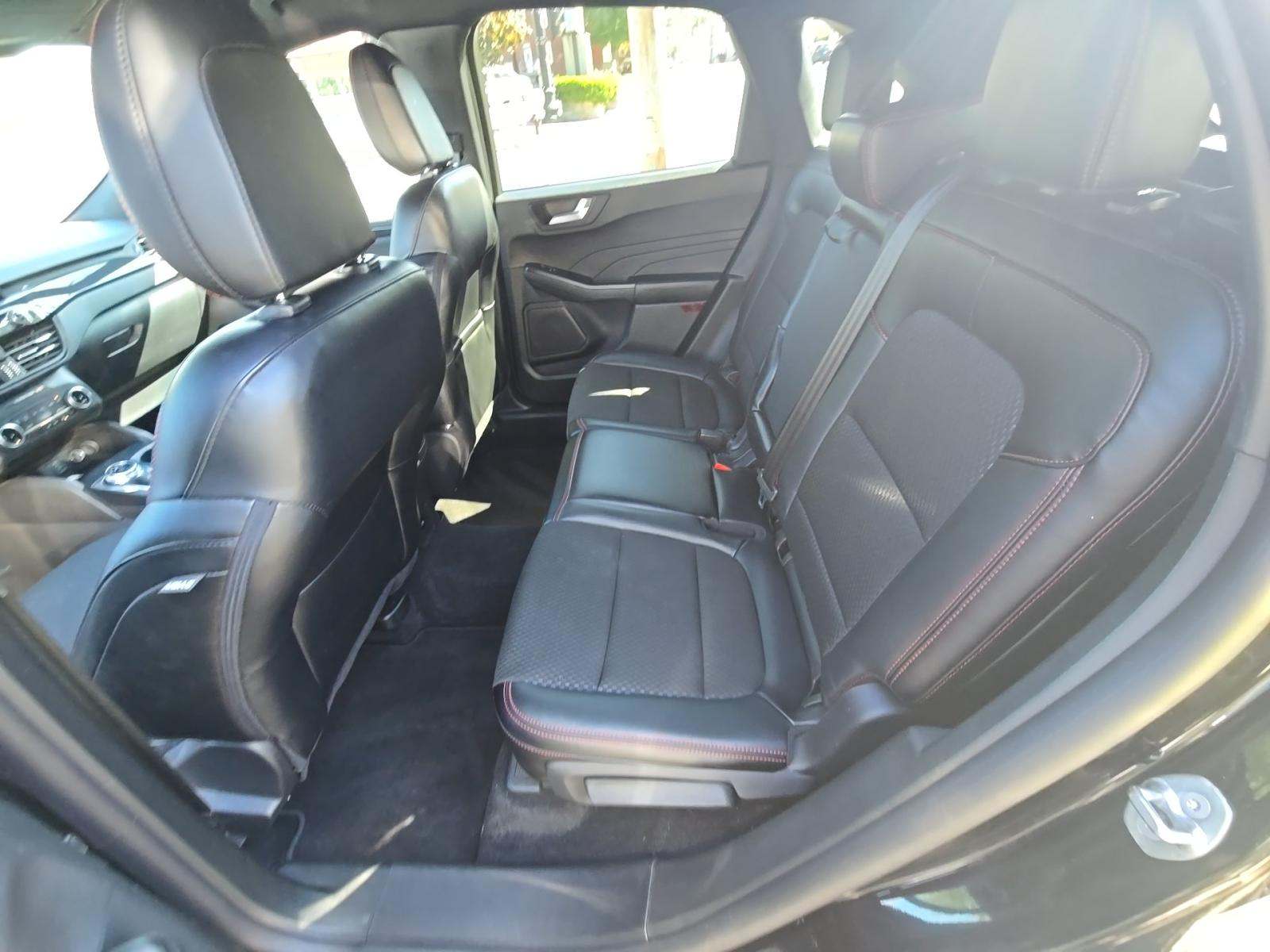 2025 Ford Escape ST-Line Select AWD