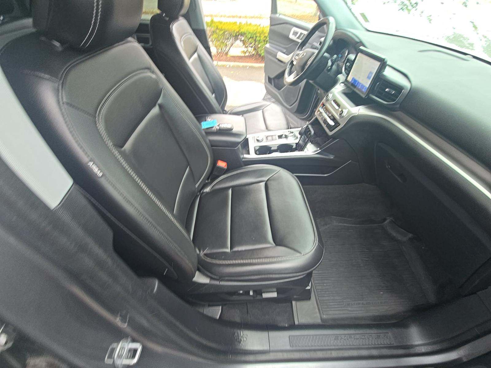 2022 Ford Explorer XLT AWD