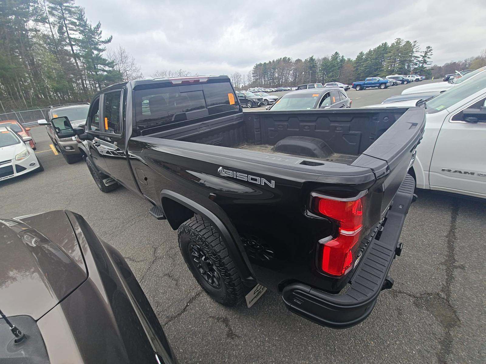 CHEVROLET SILVERADO - 2