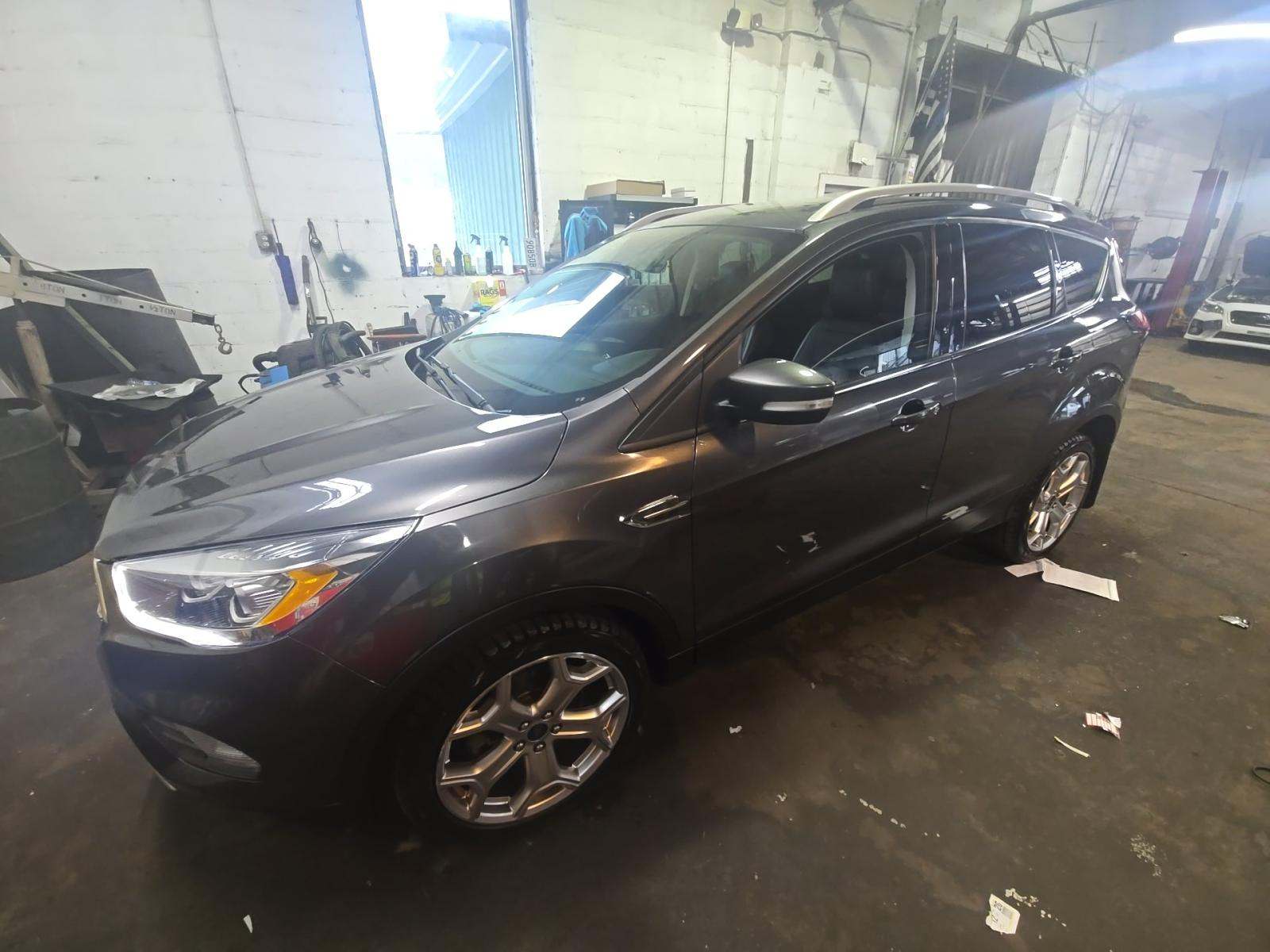2019 Ford Escape Titanium FWD