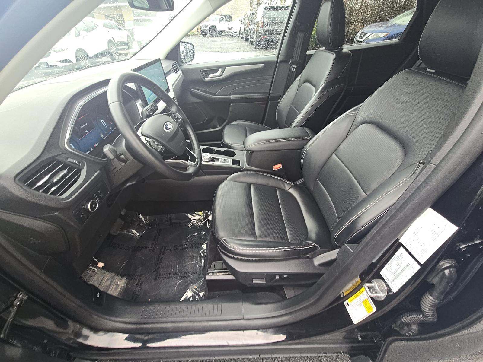 2025 Ford Escape Platinum AWD