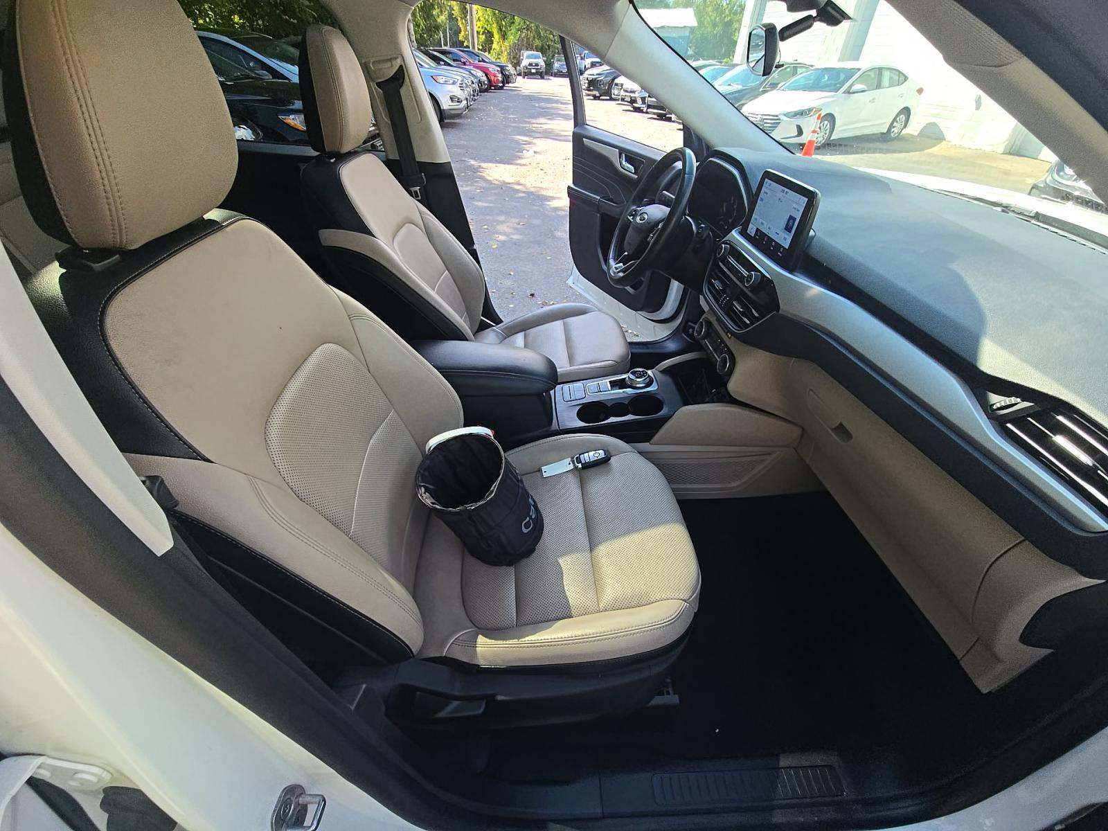 2022 Ford Escape Plug-In Hybrid SEL FWD