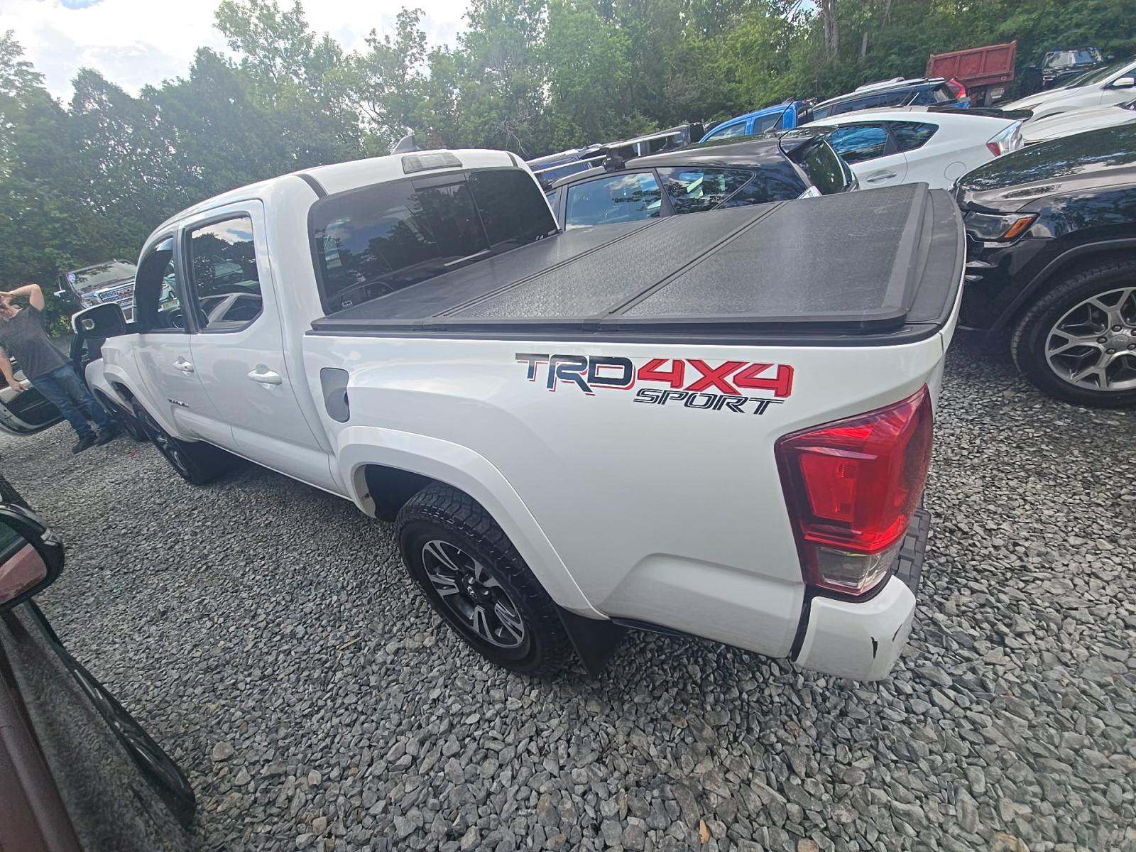 2017 Toyota Tacoma TRD Sport AWD