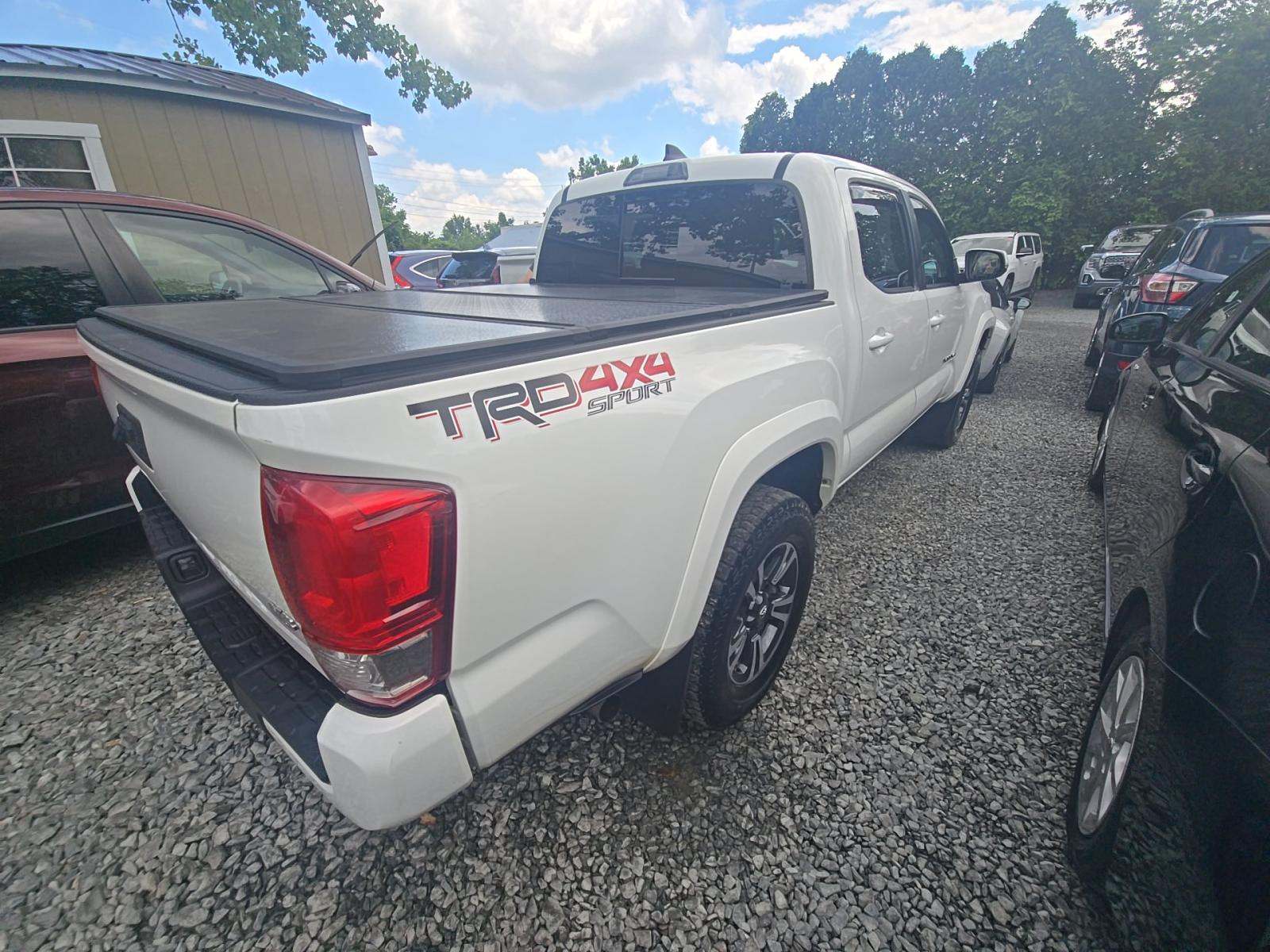 2017 Toyota Tacoma TRD Sport AWD